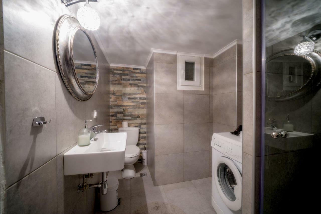 Acropolis Deluxe Apt. Apartment Tesalonika Bagian luar foto