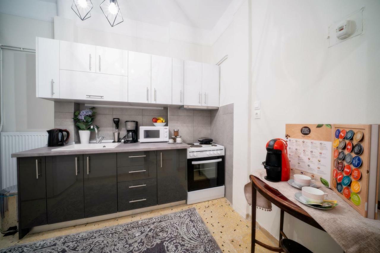 Acropolis Deluxe Apt. Apartment Tesalonika Bagian luar foto