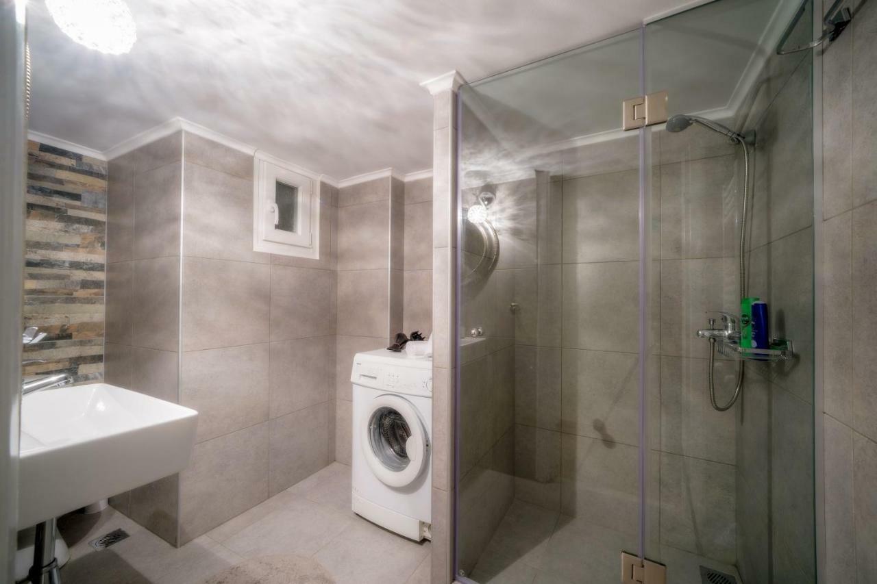 Acropolis Deluxe Apt. Apartment Tesalonika Bagian luar foto